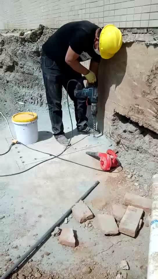 大祥新旧混凝土植筋连接加固